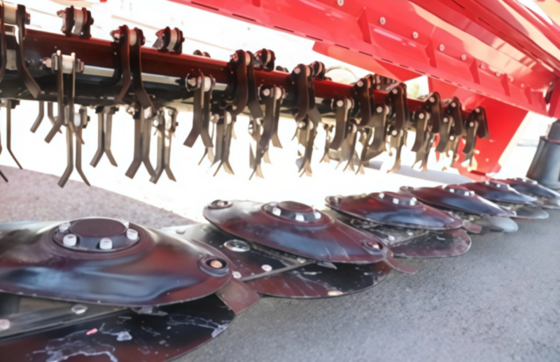 Close-up of the impact tooth flattening device