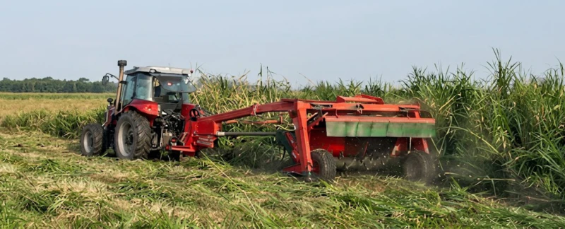 9GQY-3.2 Mower Conditioner application scenarios showing large-scale alfalfa mowing dairy farm hay production commercial contractor multi-cut grassland operation and side-pull field coverage
